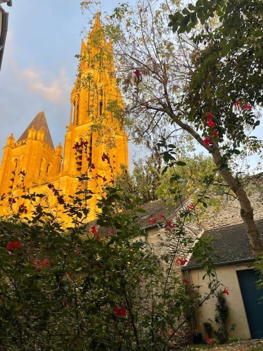 Appartement Sur Le Parvis De La Cathedrale Senlis (Oise) Exterior foto